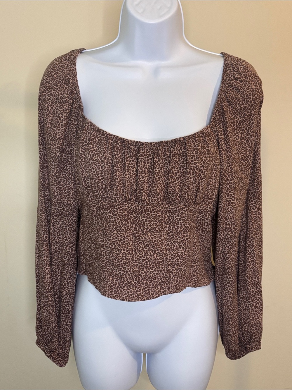 Kirious Los Angeles Leopard Print Long Sleeve Square Neck Blouse size Large